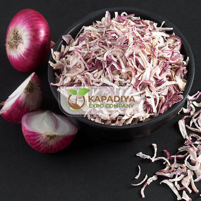 Dehydrated red onion